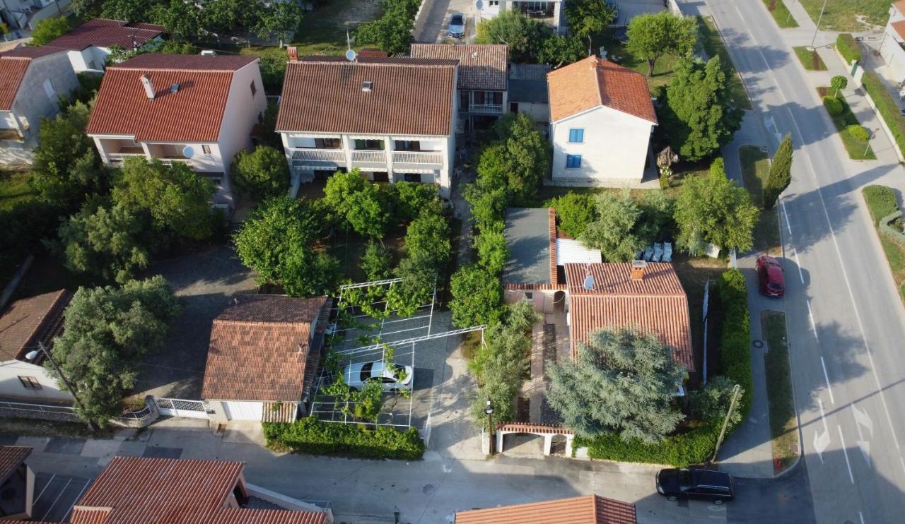 Apartments Ana Medulin Exterior photo